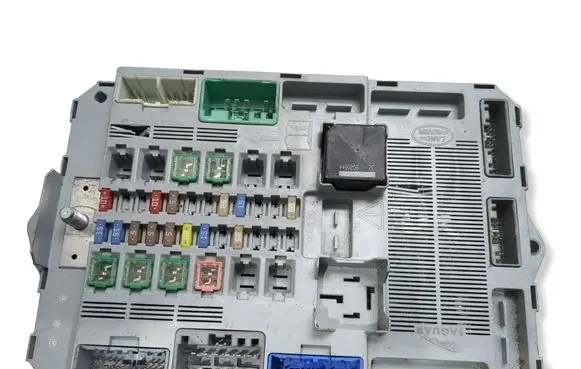 Jaguar XF X250 Fuse module A50015602 CX2314D628AF 7370032840