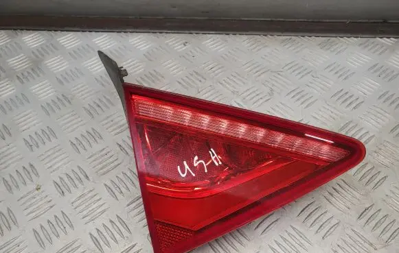 Audi A7 S7 4G Tailgate rear/tail lights 4G8945093A