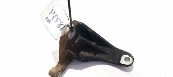 Volvo V50 Engine mount bracket 3m516p093ae 3m51-6p093-ae