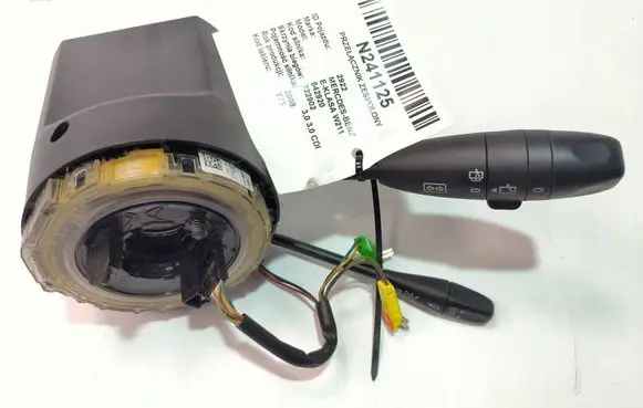 Mercedes-Benz E W211 Headlight wiper switch A2115402262