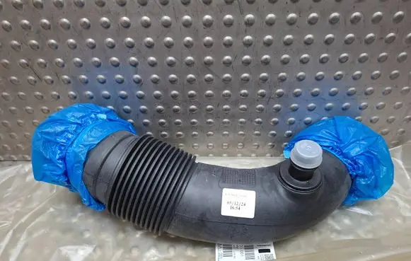 Fiat Ducato Air intake duct part S26336671 1369012080