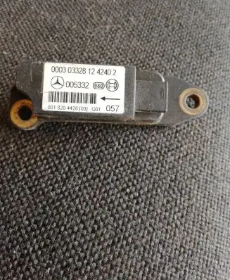 Mercedes-Benz C W203 Airbag deployment crash/impact sensor 0018204426 005332