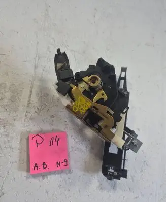 Ford Mondeo Mk III Rear door lock 4S71A26412AA