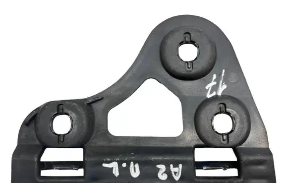 Audi A2 Fender mounting bracket 8Z0821249A