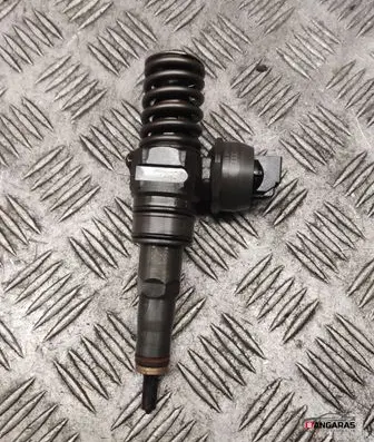 Audi A6 S6 C5 4B Fuel injector 038130073ba