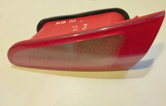 Alfa Romeo 147 Tailgate rear/tail lights 0337000 60693791