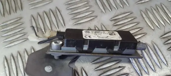 Antenna control unit