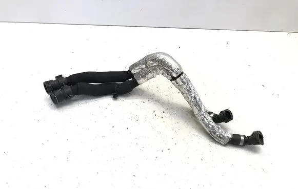 Volvo XC40 Engine coolant pipe/hose 32339718