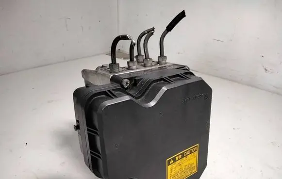 Lexus IS 220D-250-350 ABS Pump 4454053040 1338008000