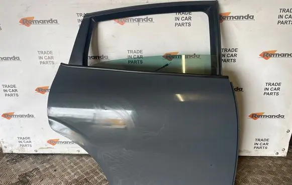 Seat Leon (1P) Rear door