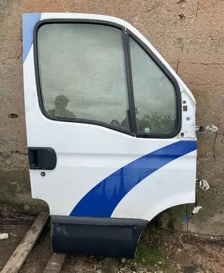 Iveco Daily 4th gen Front door