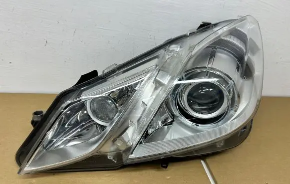 Mercedes-Benz E C207 W207 Headlight/headlamp A2078200539