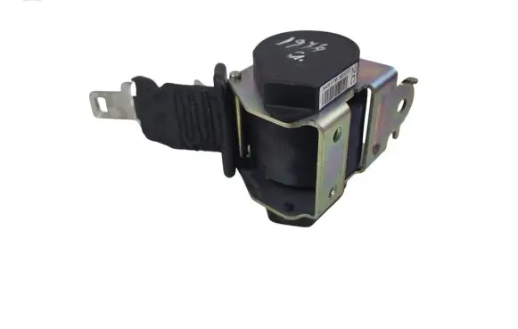 Middle seatbelt (rear)
