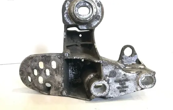 Audi A6 S6 C5 4B Engine mounting bracket 4B0199351B