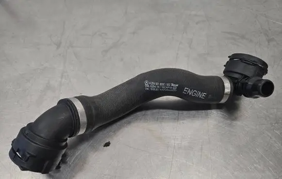 Mercedes-Benz GLC C254 Engine coolant pipe/hose A2545018000