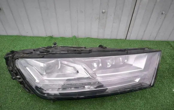 Audi Q7 4M Headlight/headlamp 4M0941036 11627