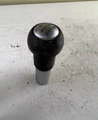 Mitsubishi Colt Gear lever shifter trim leather/knob