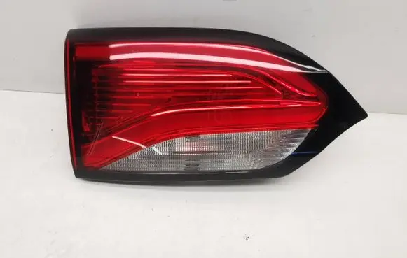 Chrysler Pacifica Tailgate rear/tail lights P68228941AE