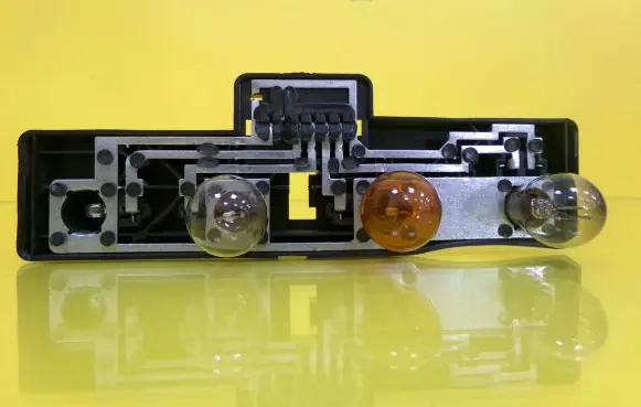Skoda Octavia Mk1 (1U) Tail light bulb cover holder 1U9945258