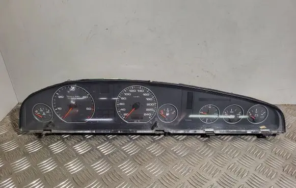 Audi A6 S6 C4 4A Speedometer (instrument cluster) 88311178 88311219