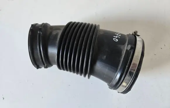 BMW M8 F93 Gran Coupe Air intake duct part 7852384