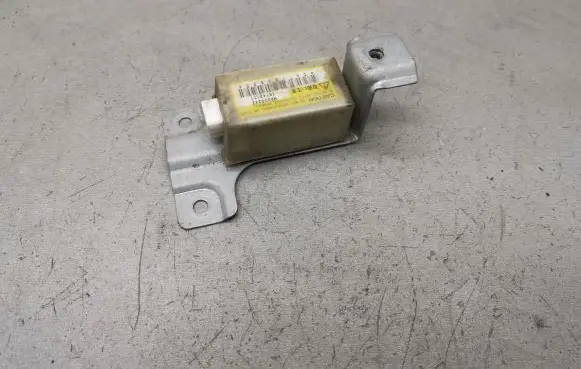 Mitsubishi Galant Airbag deployment crash/impact sensor MR309242 X6T42171
