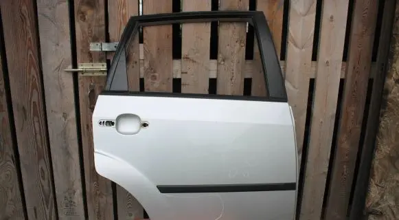Ford Fiesta Rear door