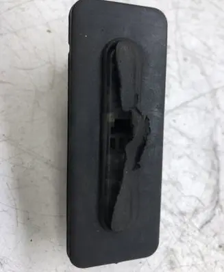 Peugeot 308 Tailgate opening switch 95835T02
