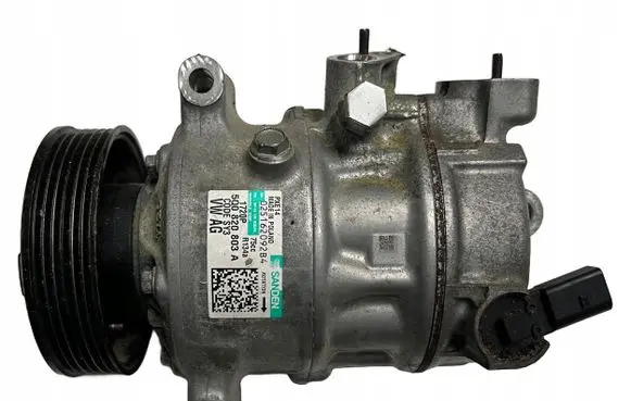 Volkswagen Golf VII Air conditioning (A/C) compressor (pump) 5Q0820803A