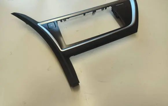Toyota Auris E180 Radio/GPS head unit trim 5540502430 5540502440