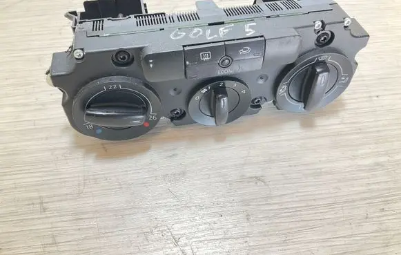 Volkswagen Golf V Climate control unit