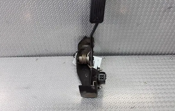 Toyota Avensis T250 Accelerator throttle pedal 8928147010 1983003010