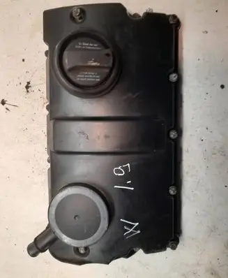 Volkswagen PASSAT B5.5 Rocker cam cover 038103475A