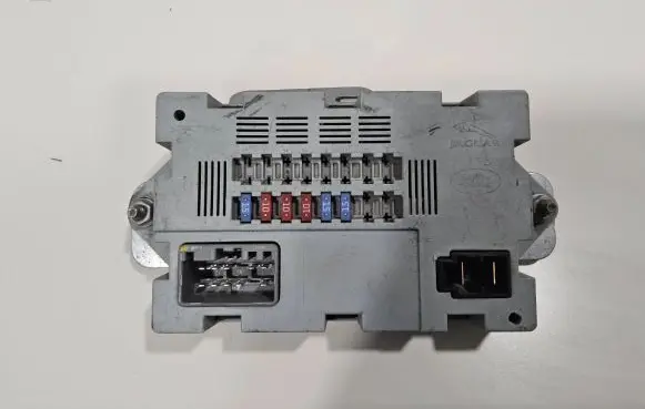 Land Rover Range Rover Evoque L538 Fuse module CPLA14Q073AA 73707520 1610071209