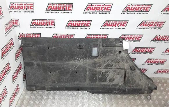 Center/middle under tray cover