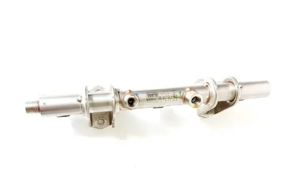 Porsche Macan (95B) Fuel main line pipe 94611011800