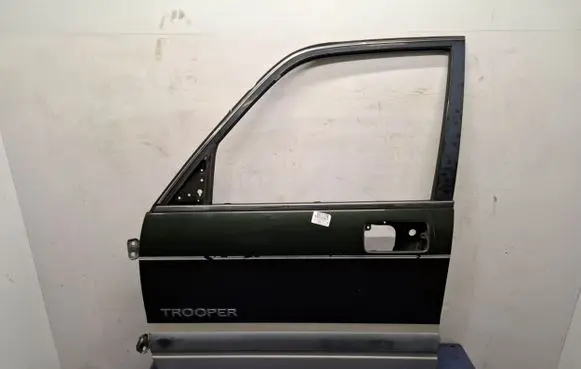 Isuzu Trooper Front door