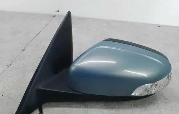Volvo V50 Front door electric wing mirror 