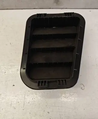 KIA Niro Quarter panel pressure vent 97530AT100