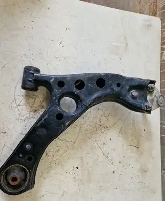 Toyota C-HR I Front lower control arm/wishbone