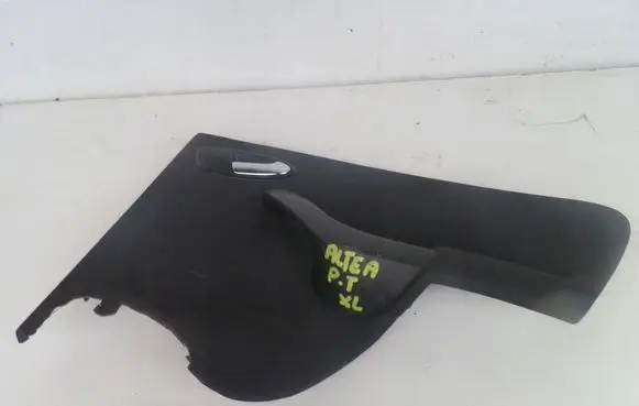 Seat Altea XL Front door card panel trim S5S6D56SD6S5