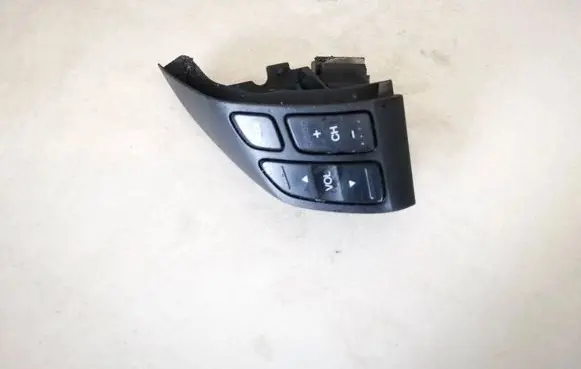 Honda CR-V Steering wheel buttons/switches 