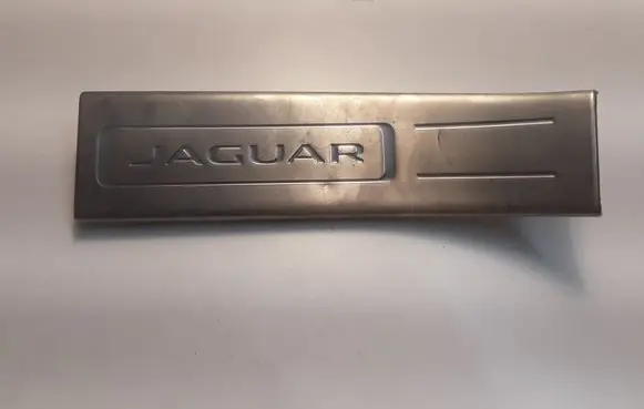 Jaguar XJ X351 Front sill trim cover AW93F13245