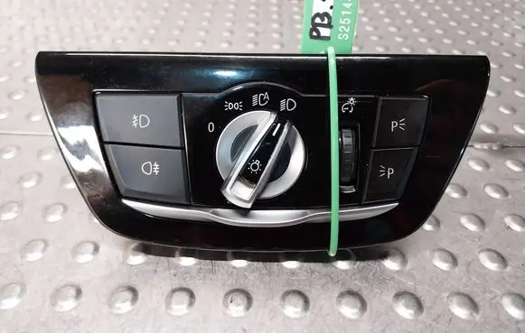 BMW 5 G30 G31 Light switch 9472970