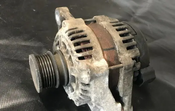 Opel Insignia A Generator/alternator 13502583