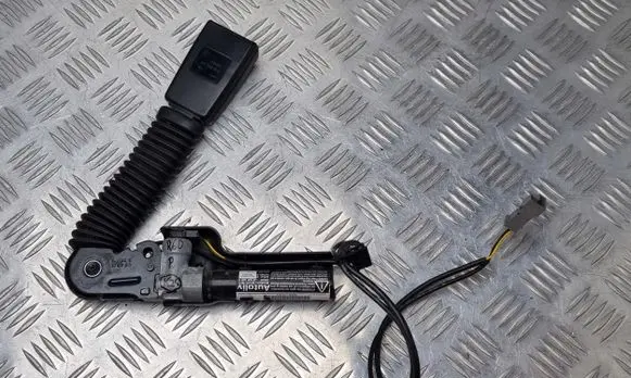 Mini Cooper Countryman R60 Front seatbelt 9806924