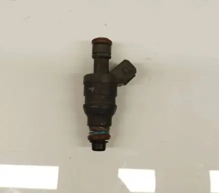 Mercedes-Benz E W124 Fuel injector 0000787323 0280155209