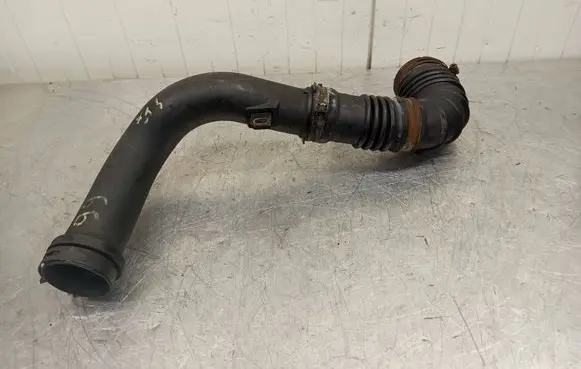 Mazda 6 Air intake hose/pipe R2AA13231 K3804