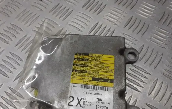 Toyota Avensis T250 Airbag control unit/module 89170-05220