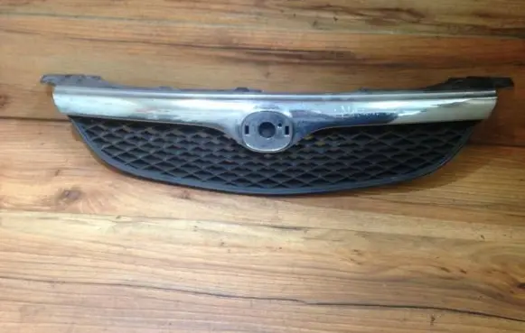 Mazda 626 Front grill